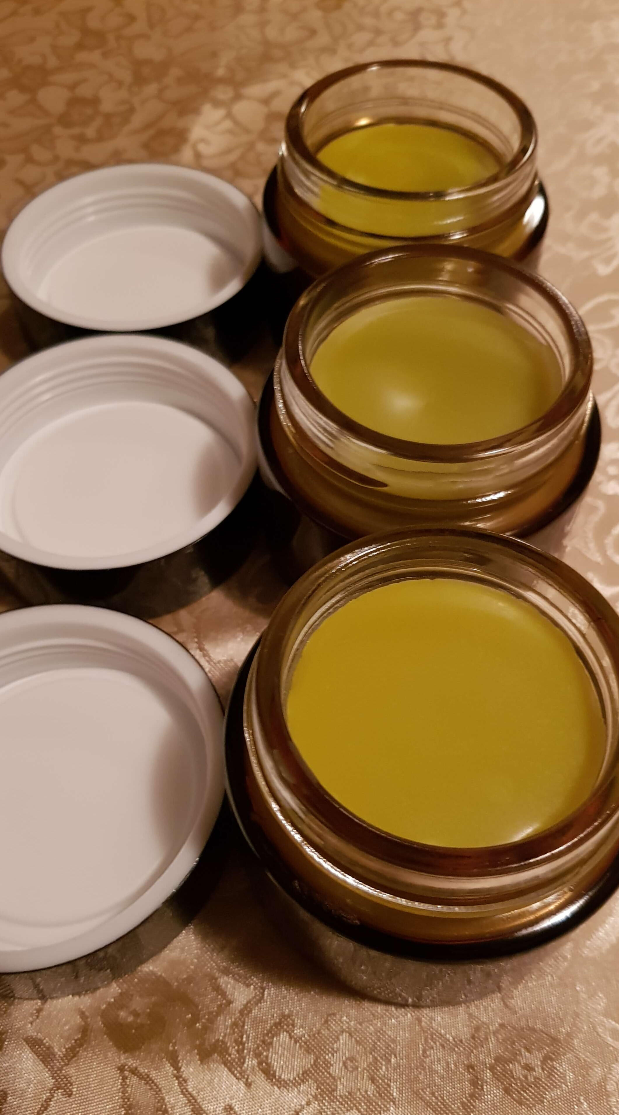 КРЕМ ИЗ ЛИПЫ И РОМАШКИ ДЛЯ СУХОЙ КОЖИ 60ml КРЕМ ИЗ ЛИПЫ И РОМАШКИ ДЛЯ СУХОЙ КОЖИ 60ml